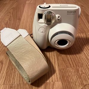 Fujifilm Instax Mini 7S camera